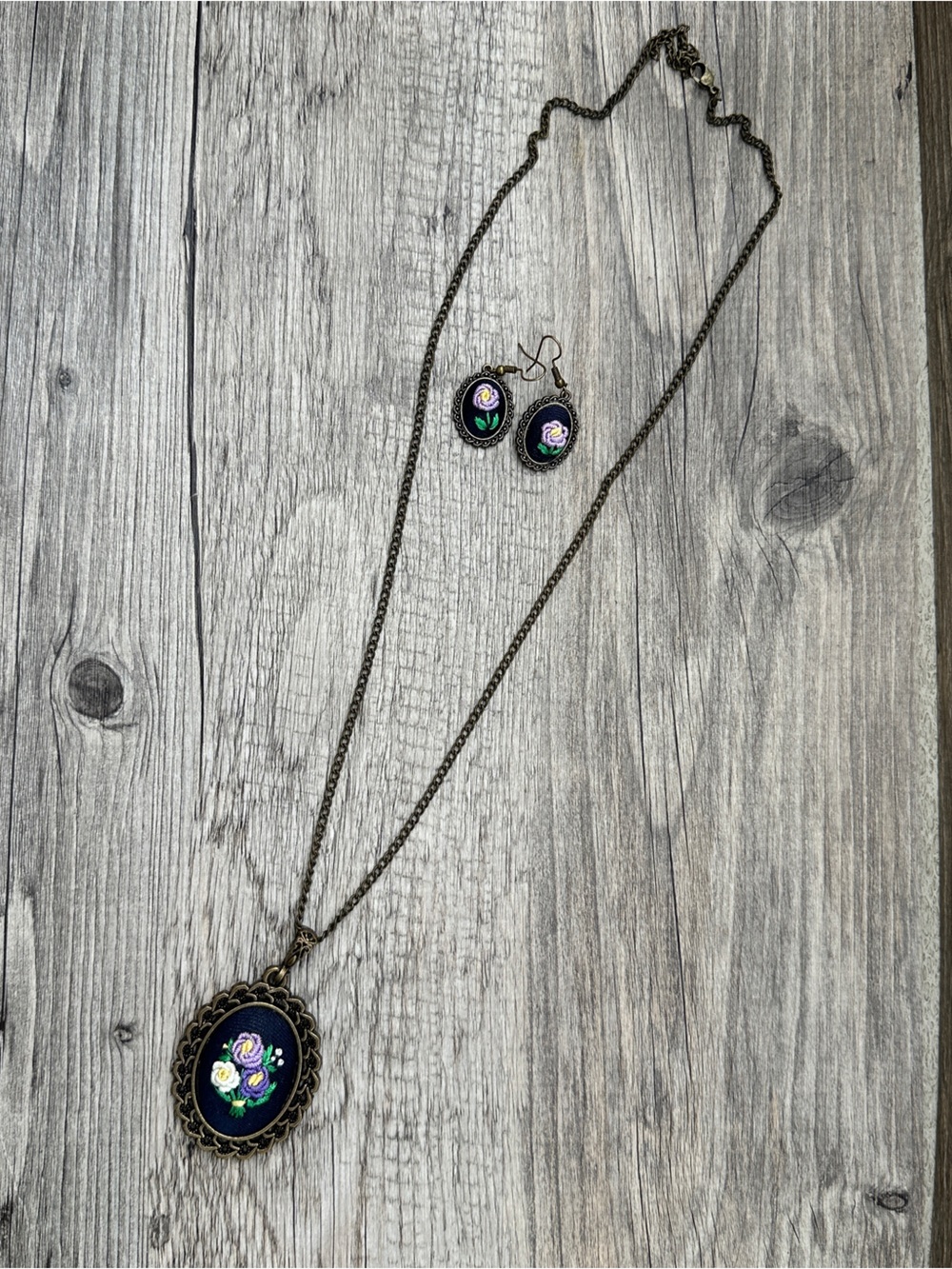 Floral Rose Embroidered Pendant Necklace and Earring Set — Purple